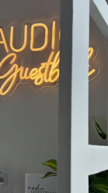The Classic Keepsake Audio Guestbook Phone Booth video thumbnail